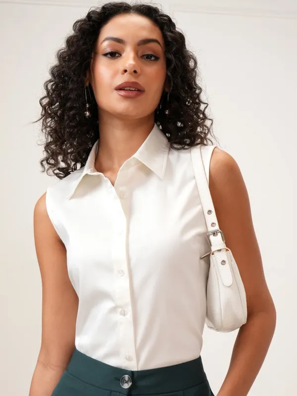 Tokyo Talkies Women Off White Solid Regular Fit Casual Shirt