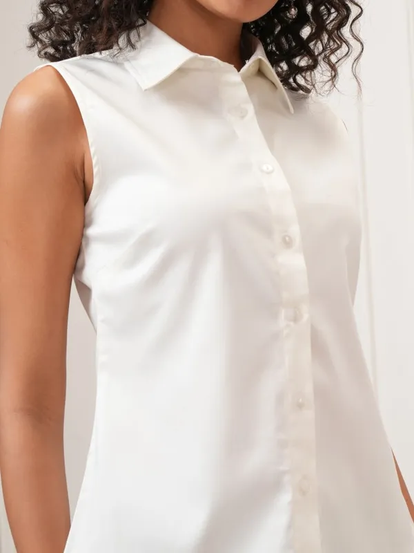 Tokyo Talkies Women Off White Solid Regular Fit Casual Shirt