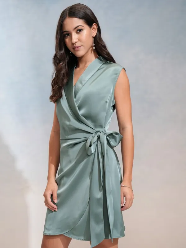 Tokyo Talkies Women Teal Solid Wrap Dress
