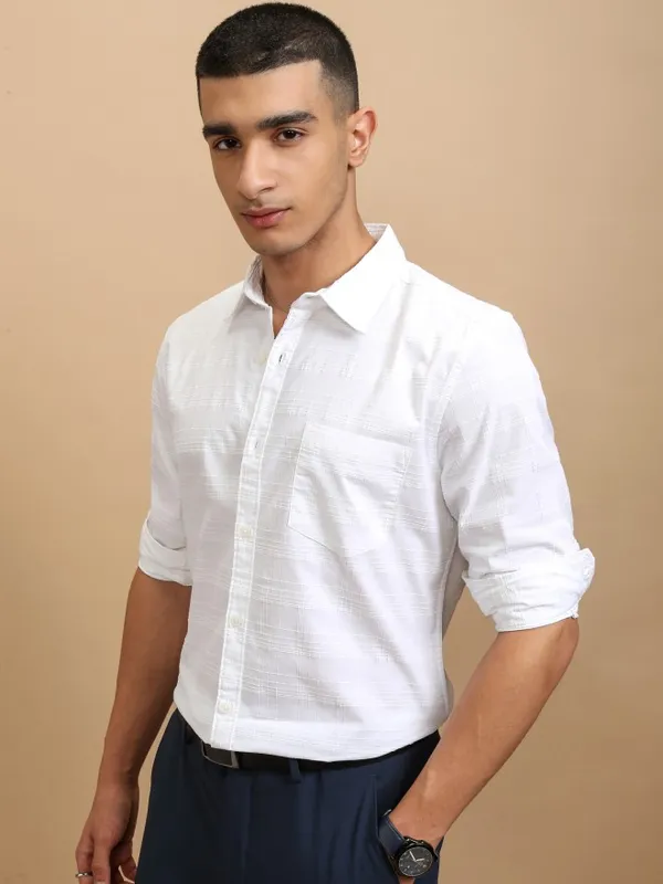 Highlander Men White Checked Regular Fit Casual Shirt