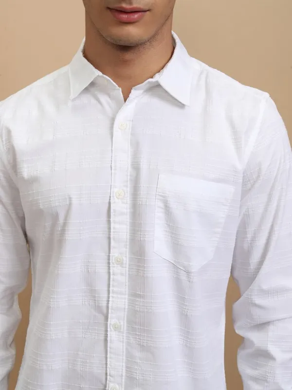 Highlander Men White Checked Regular Fit Casual Shirt