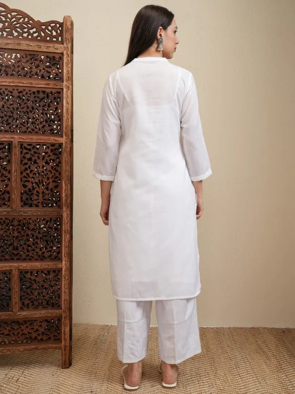 Vishudh Women White Solid Kurta With Trousers