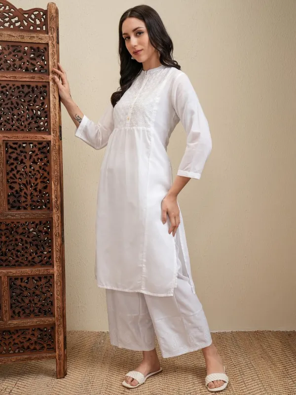 Vishudh Women White Solid Kurta With Trousers