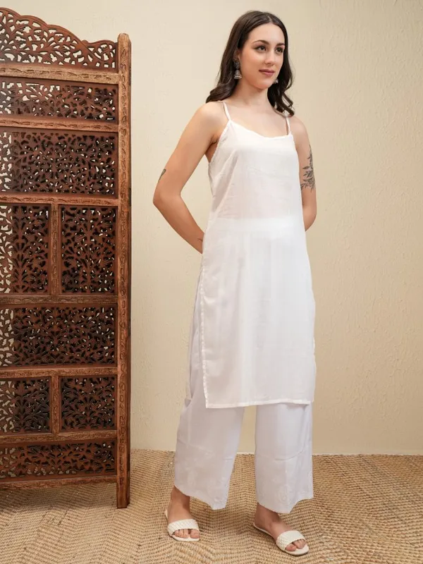 Vishudh Women White Solid Kurta With Trousers