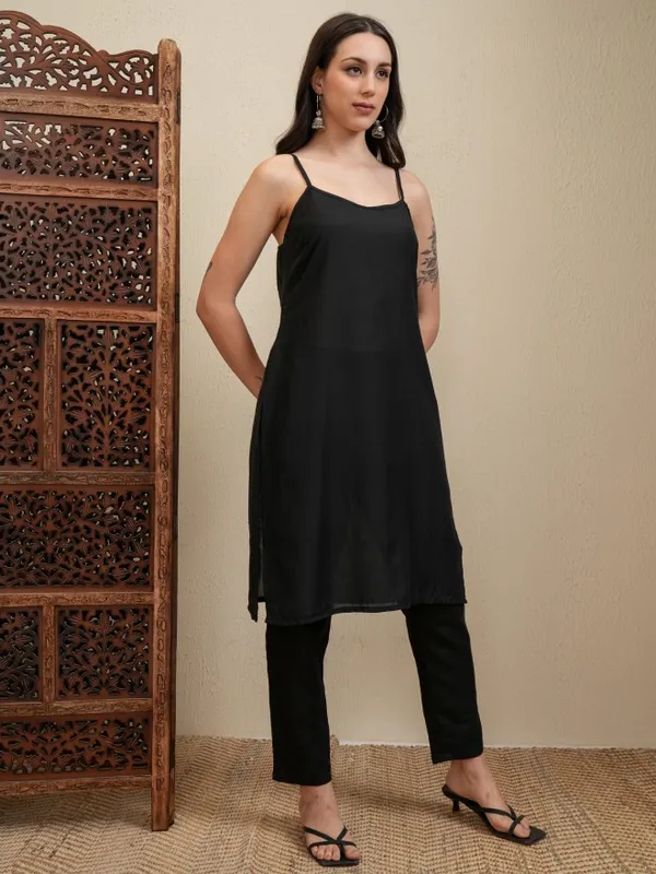 Vishudh Women Black Solid Kurta With Trousers