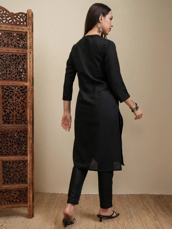 Vishudh Women Black Embroidered Kurta With Trouser