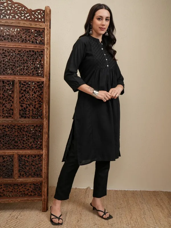 Vishudh Women Black Embroidered Kurta With Trouser