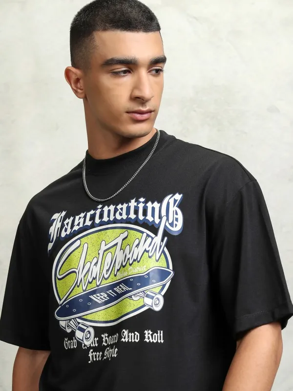 Highlader Men Black Printed Round Neck Oversized Fit T-Shirt