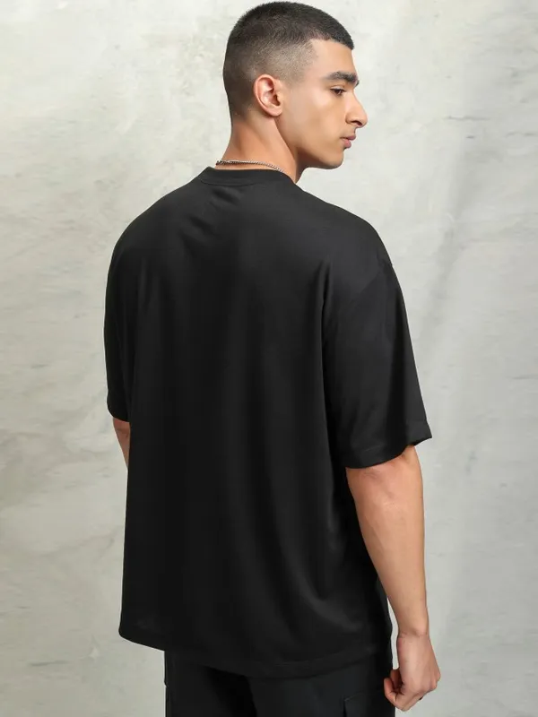 Highlader Men Black Printed Round Neck Oversized Fit T-Shirt