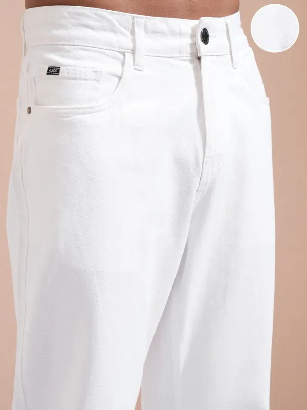 Highlander Men White Relaxed Fit Jeans