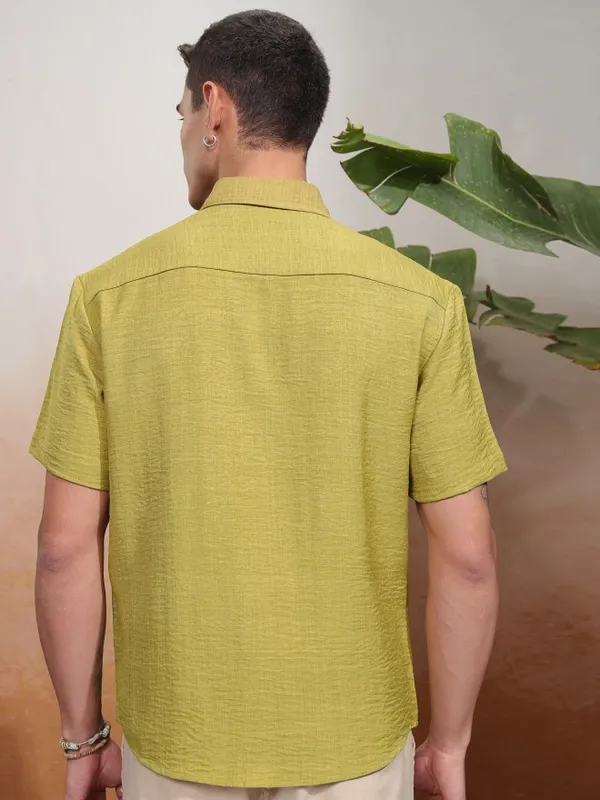 Highlander Men Lime Green Textured Relaxed Fit Casual Shirt