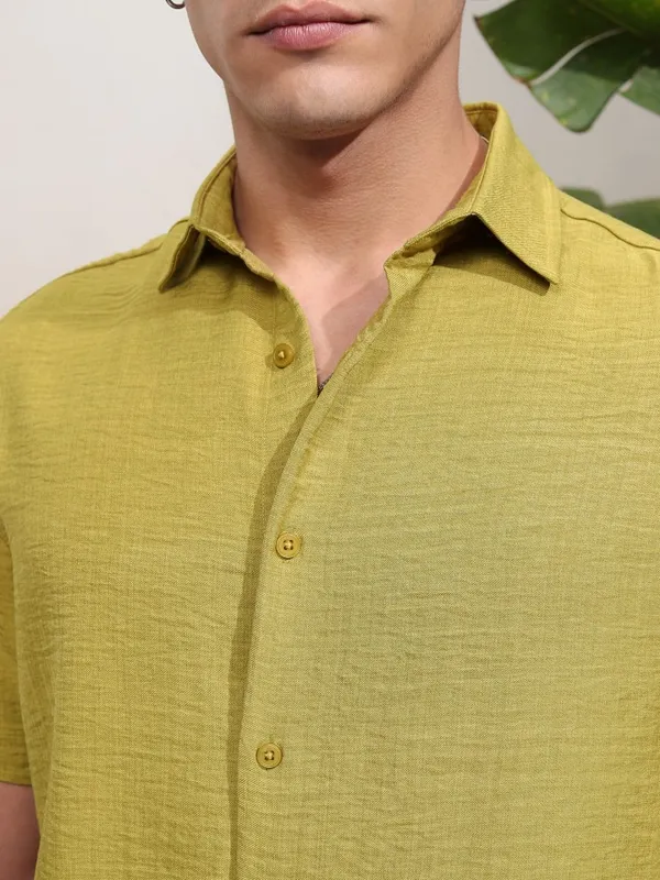 Highlander Men Lime Green Textured Relaxed Fit Casual Shirt