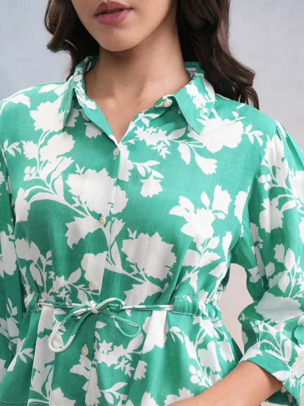 Vishudh Women Green Top With Skirt