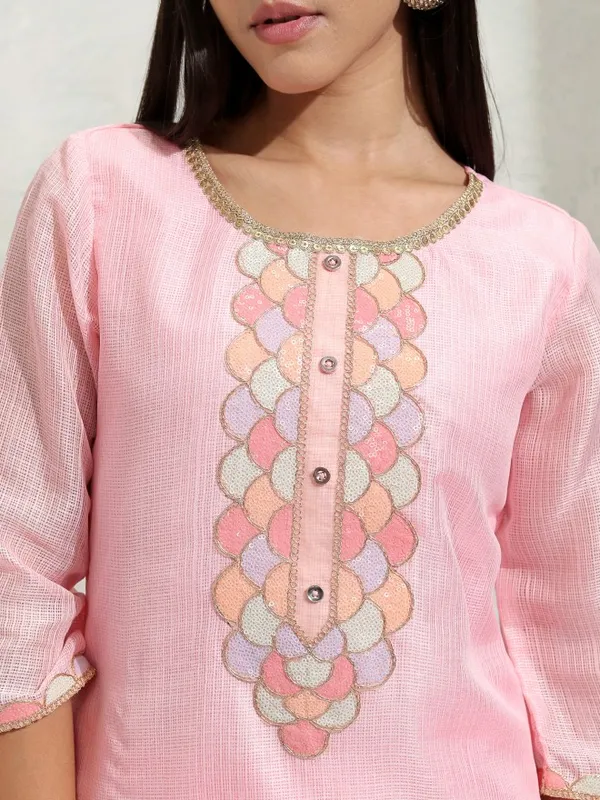 Vishudh Women Pink Solid Regular Round Neck Kurta With Neck Patch Three Quarter Sleeves And Slim Pants 