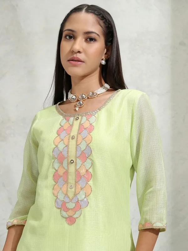 Women Kurta Trousers