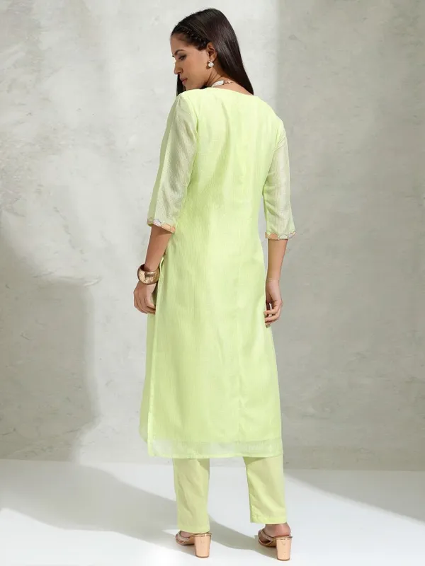 Women Kurta Trousers
