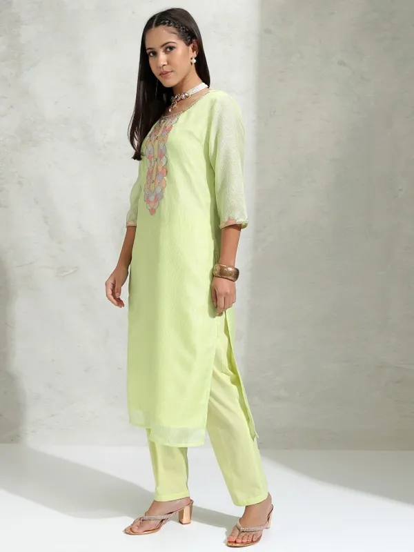 Women Kurta Trousers
