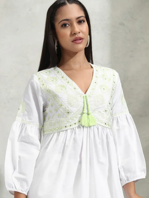 Vishudh Women White Embroidered A-Line Top