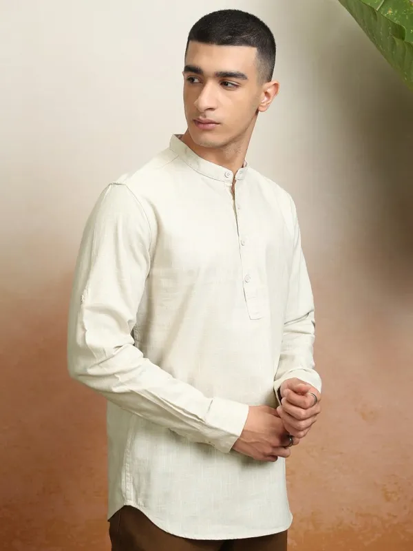 Highlader Men Off White Solid Regular Fit Casual Shirt