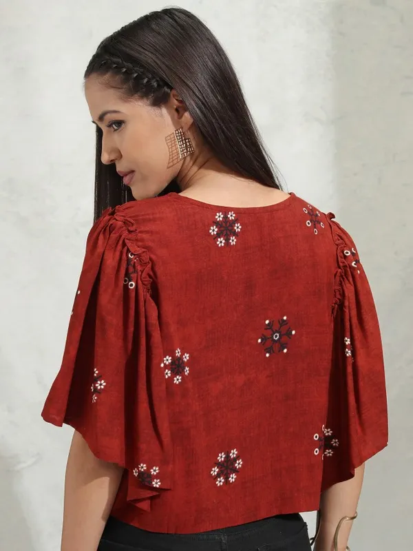 Vishudh Women Maroon Embroidered Regular Top