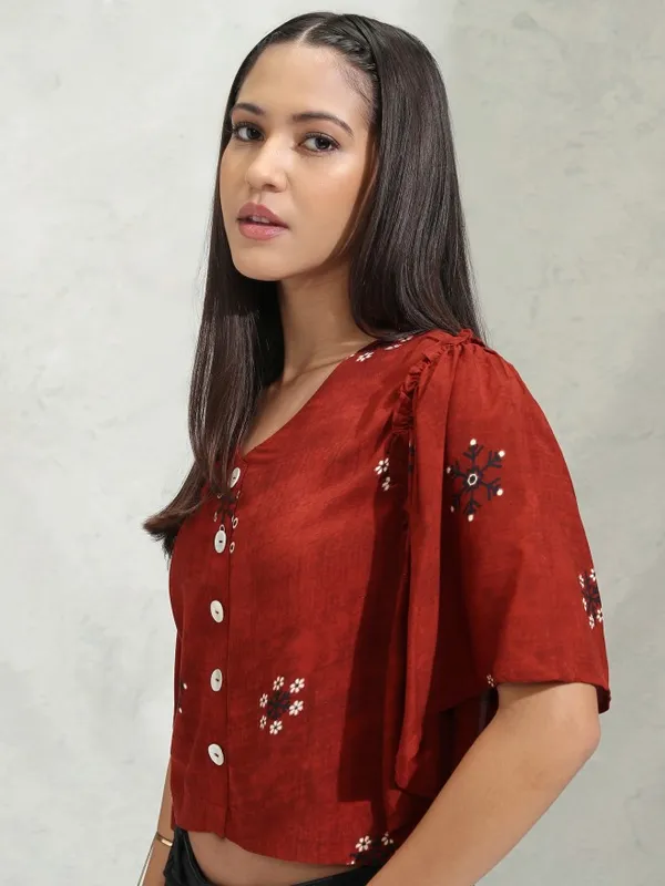 Vishudh Women Maroon Embroidered Regular Top