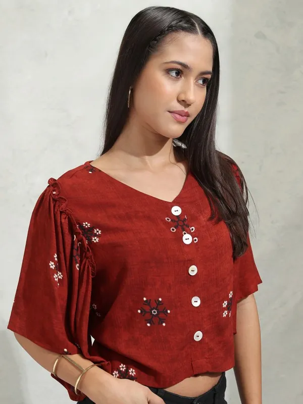 Vishudh Women Maroon Embroidered Regular Top