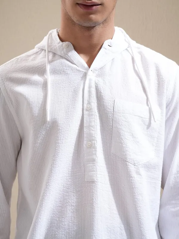 Highlander Men White Textured Relaxed Fit Casual Shirt