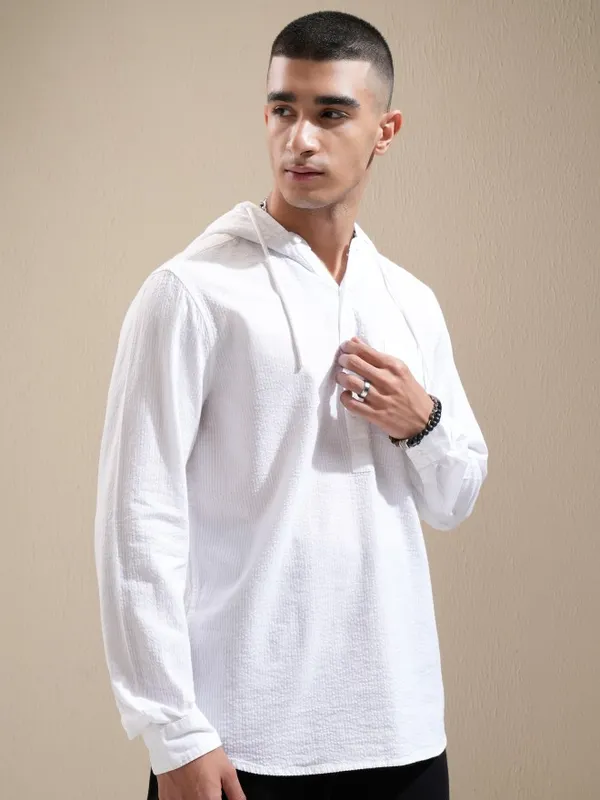 Highlander Men White Textured Relaxed Fit Casual Shirt