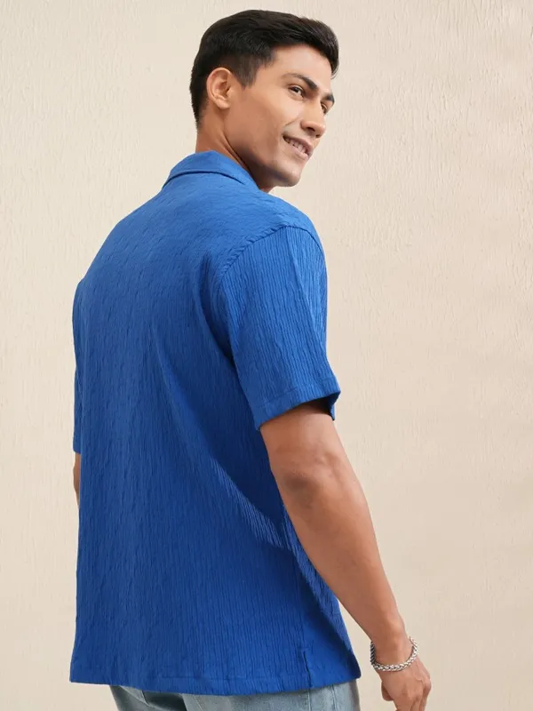 Locomotive Men Blue Textured Relaxed Fit Casual Shirt