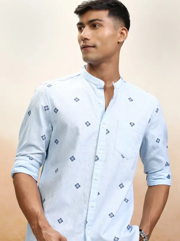 Locomotive Men Blue Printed Relaxed Fit Casual Shirt