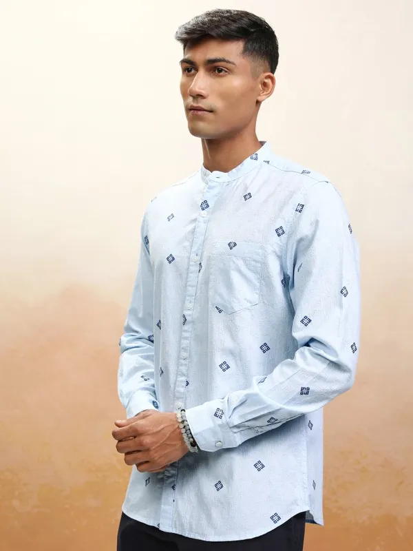 Locomotive Men Blue Printed Relaxed Fit Casual Shirt