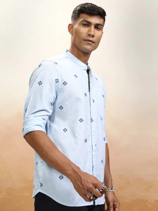 Locomotive Men Blue Printed Relaxed Fit Casual Shirt