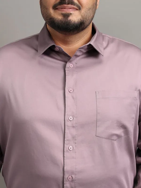 Xtra Ordinary By Highlander Men Mauve Solid Regular Fit Casual Shirt