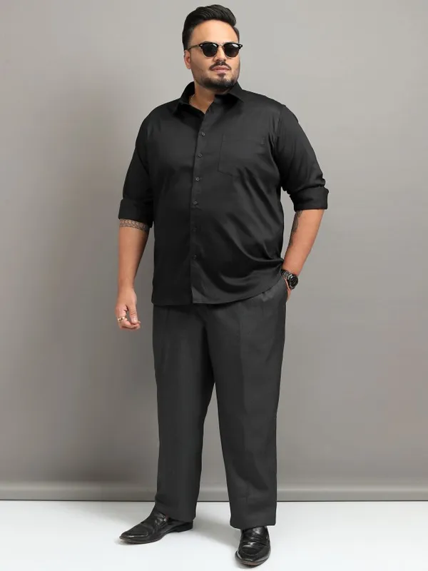 Xtra Ordinary By Highlander Men Black Solid Regular Fit Casual Shirt