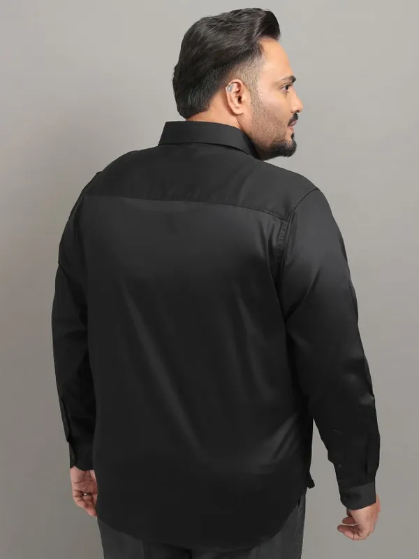 Xtra Ordinary By Highlander Men Black Solid Regular Fit Casual Shirt