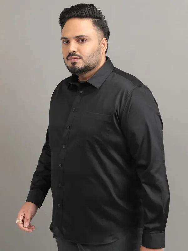 Xtra Ordinary By Highlander Men Black Solid Regular Fit Casual Shirt