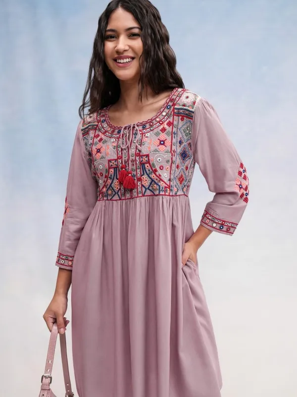 Vishudh women Mauve Embroidered A-Line Dress