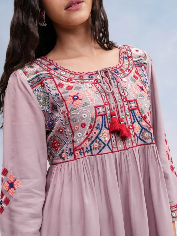 Vishudh women Mauve Embroidered A-Line Dress