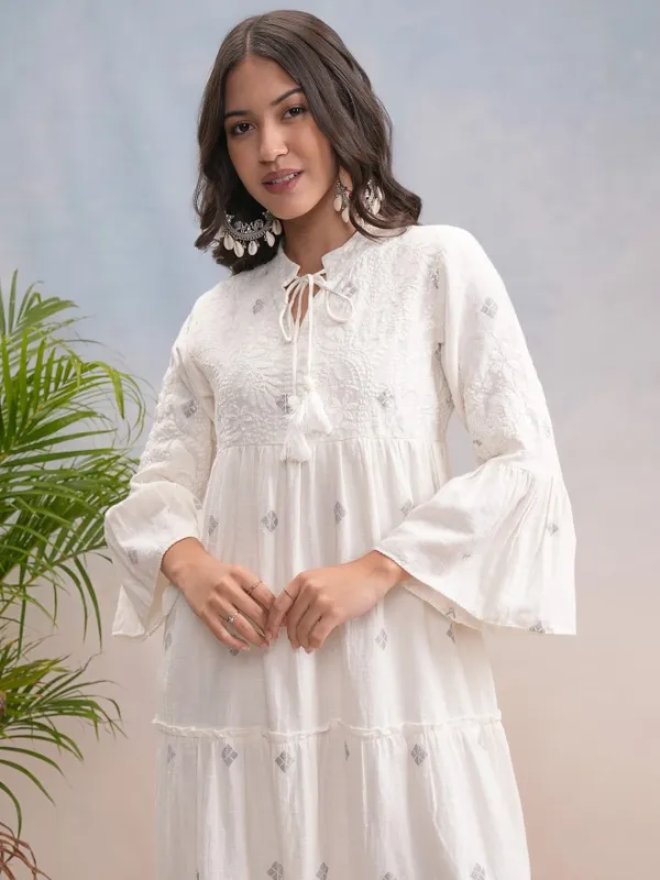 Vishudh Women Off White Embroidered A-Line Dress