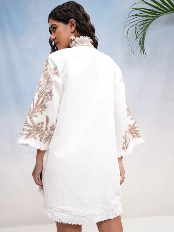 Vishudh Women Off White Embroidered Open Front Jacket