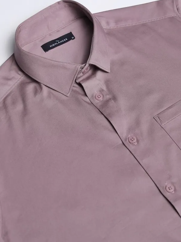Highlander Men Mauve Solid Slim Fit Casual Shirt