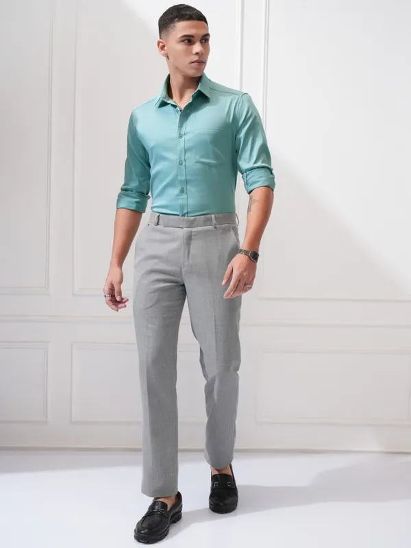 Highlander Men Teal Slim Fit Solid Slim Fit Shirt