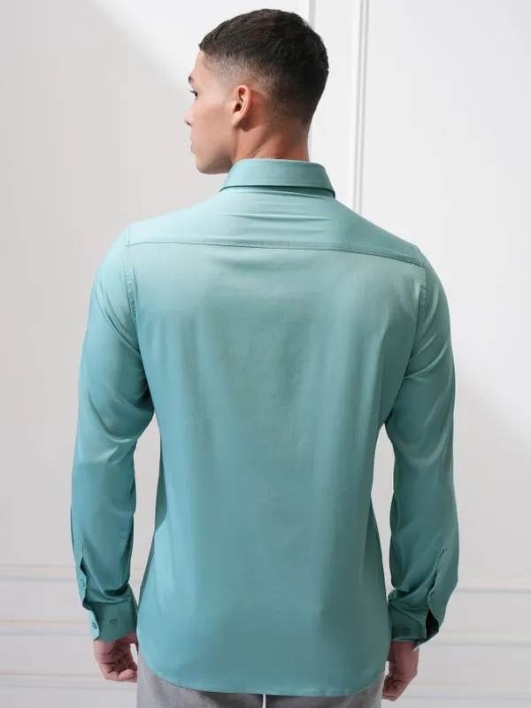 Highlander Men Teal Slim Fit Solid Slim Fit Shirt