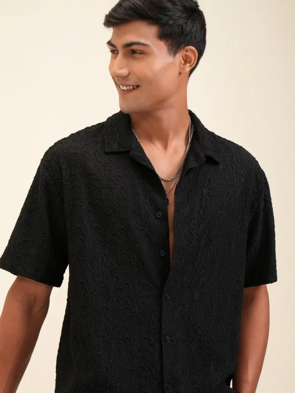 Locomotive Men Black Textured Relaxed Fit Casual Shirt