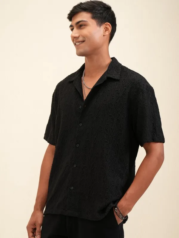 Locomotive Men Black Textured Relaxed Fit Casual Shirt