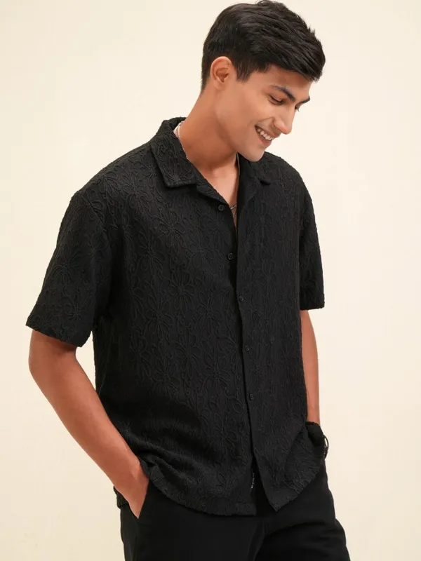 Locomotive Men Black Textured Relaxed Fit Casual Shirt