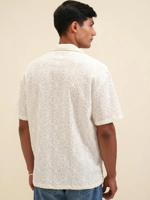 Locomotive Men Cream Textured Relaxed Fit Casual Shirt