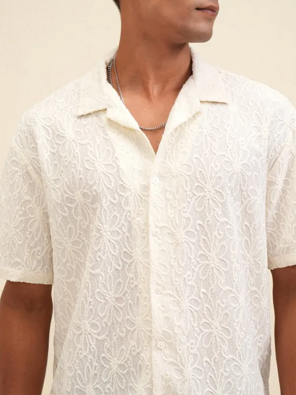 Locomotive Men Cream Textured Relaxed Fit Casual Shirt