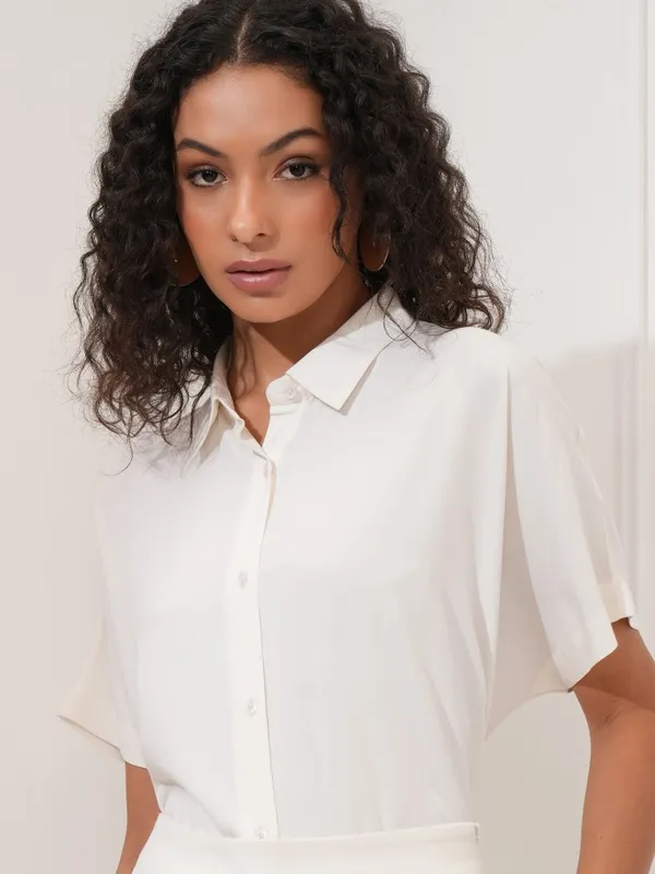 Tokyo Talkies Women Off White Solid Regular Fit Casual Shirt