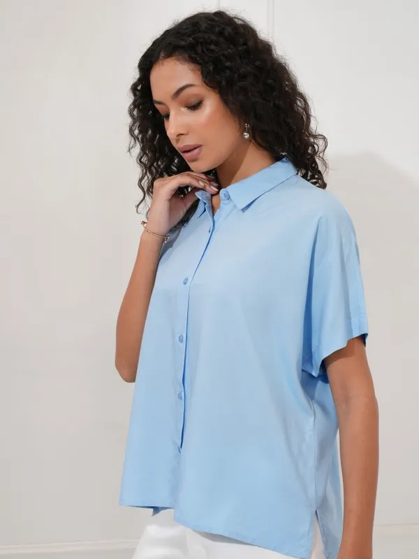 Tokyo Talkies Women Blue Solid Regular Fit Casual Shirt